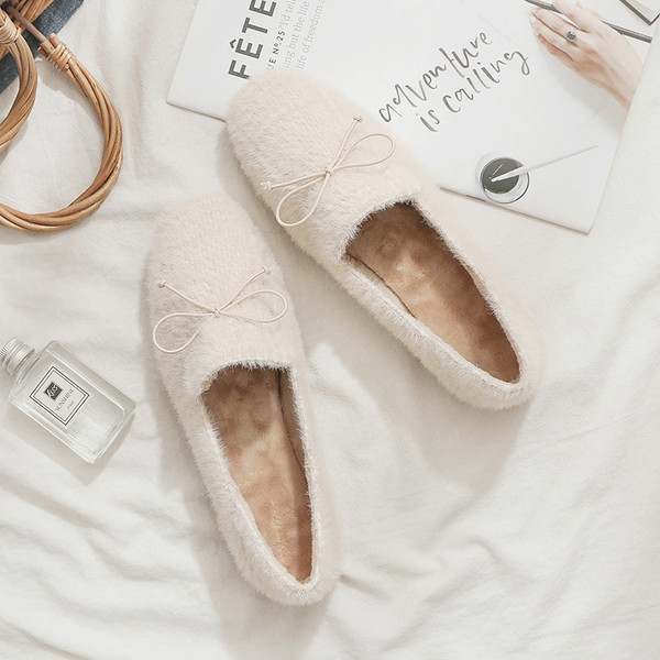 Alkalmi női cipő pehely és bézs színű szalaggal