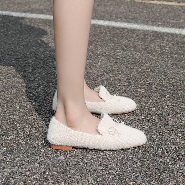 Alkalmi női cipő pehely és bézs színű szalaggal