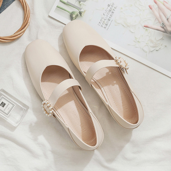 Öko bőrből készült női alkalmi cipő gyöngyökkel