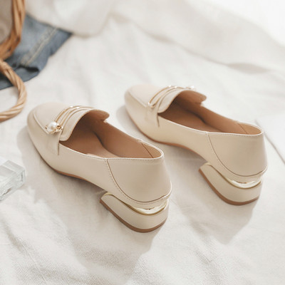 Moteriški laisvalaikio batai iš eko odos su perlais