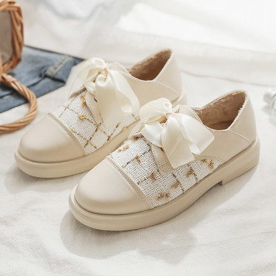 Aktuális női bőr fűzős cipő