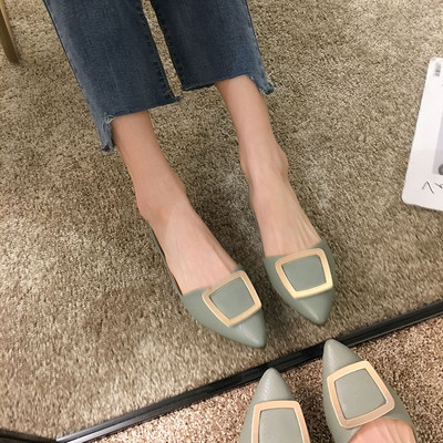 Öko bőrből készült női cipő új modellje, kétféle díszítéssel