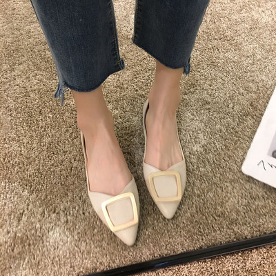 Öko bőrből készült női cipő új modellje, kétféle díszítéssel