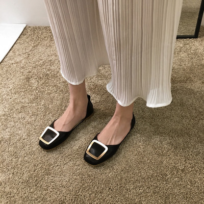 Öko bőrből készült női cipő új modellje, kétféle díszítéssel