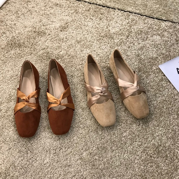 Öko velúrból készült, fűzős női szabadidős cipő