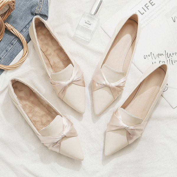 Stílusos női hegyes cipő meleg béléssel vagy anélkül