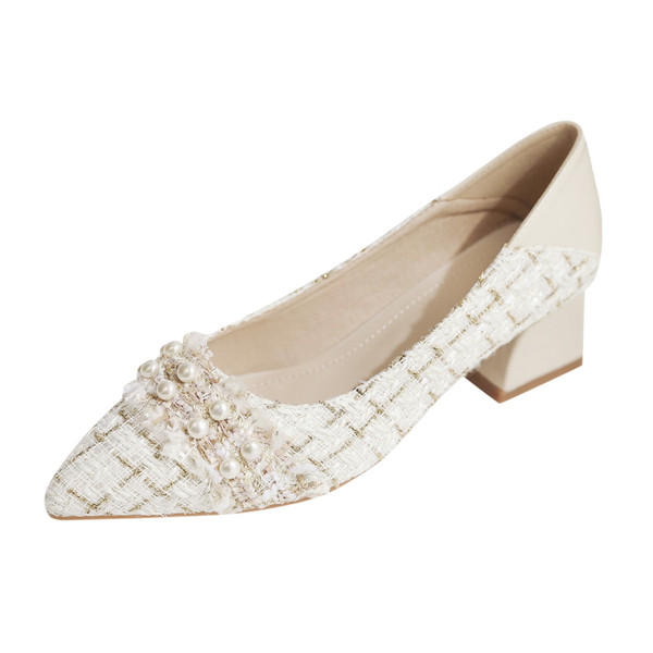 Női alkalmi cipő - hegyes, alacsony sarkú modell