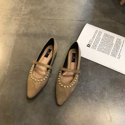 Női alkalmi cipő gyöngyökkel és pánttal