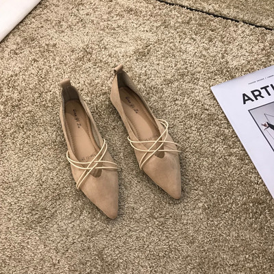 Modern női cipő eco velúr hegyes modellből fűzős