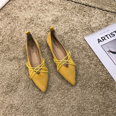 Modern női cipő eco velúr hegyes modellből fűzős