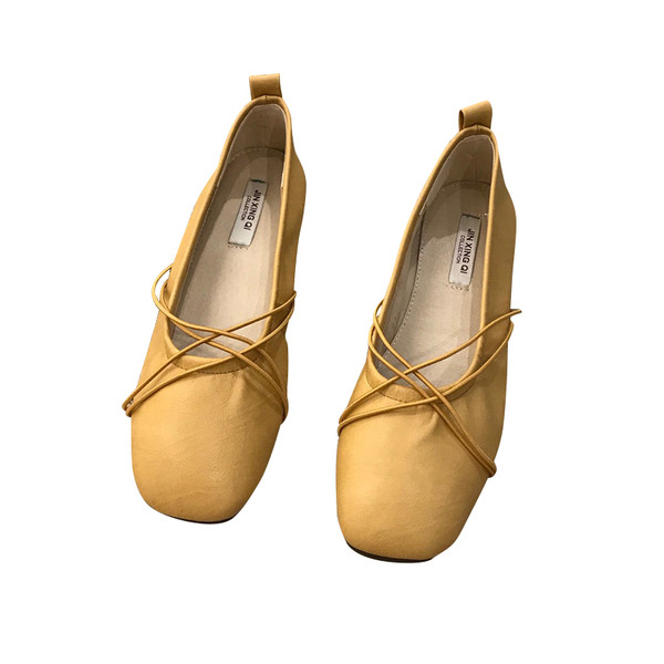 Lapos talpú női alkalmi cipő - balerina típusú