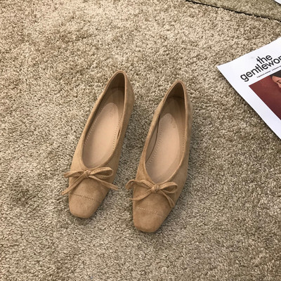 Női alkalmi cipő eco velúrból, szalaggal