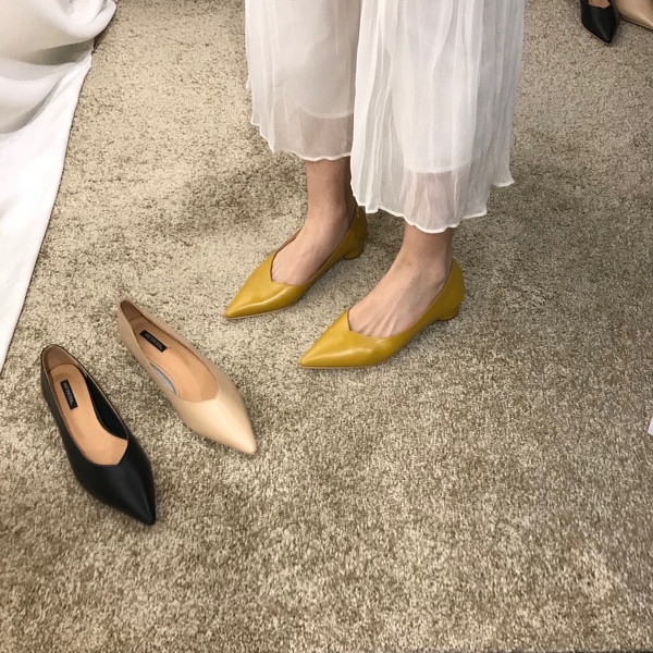 Novi model ženskih cipela od umjetne kože sa petom