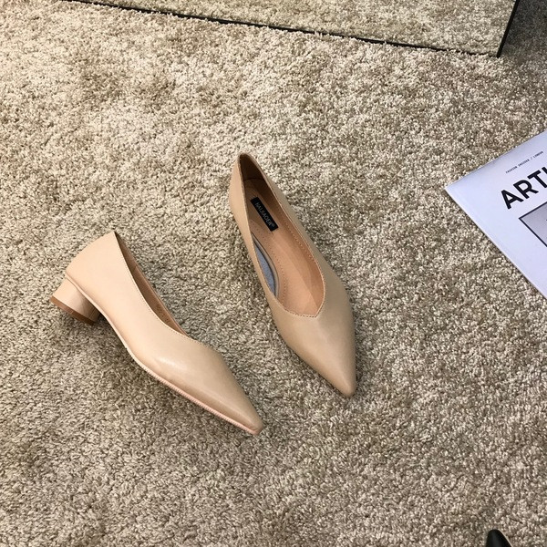 Novi model ženskih cipela od umjetne kože sa petom