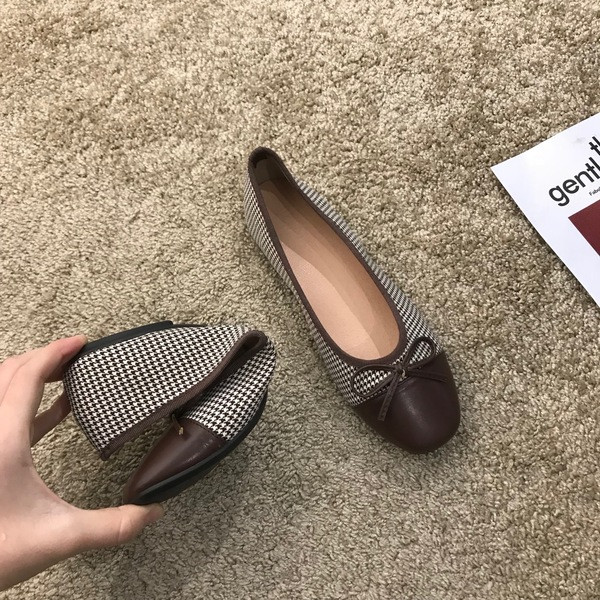 Női alkalmi cipő szalaggal - lekerekített modell