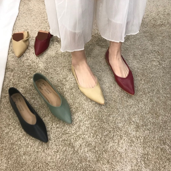 Női alkalmi cipő öko bőrből - hegyes modell