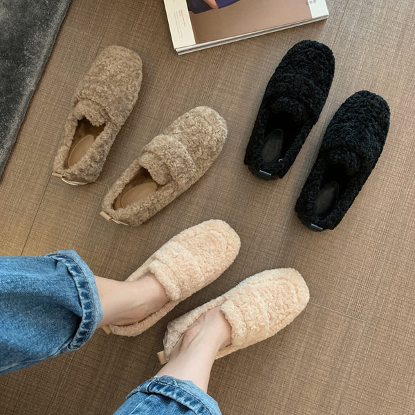 Női plüss cipő sima modell lapos talppal