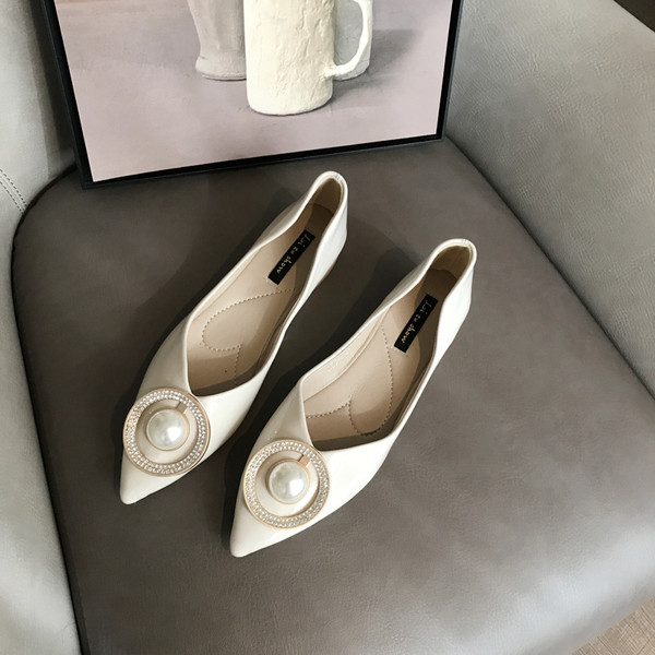 Női alkalmi cipők 3D elemekkel