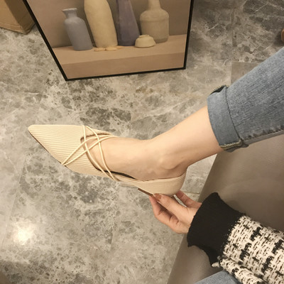 Női alkalmi cipő csattal - hegyes modell