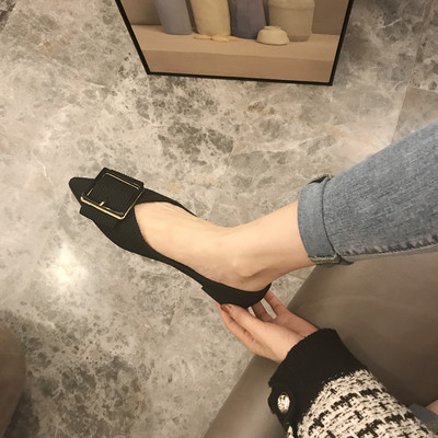 Női alkalmi cipő csattal - hegyes modell