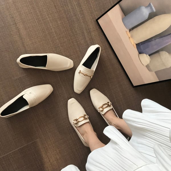 Eko bőrből készült stílusos női cipők többféle modellben