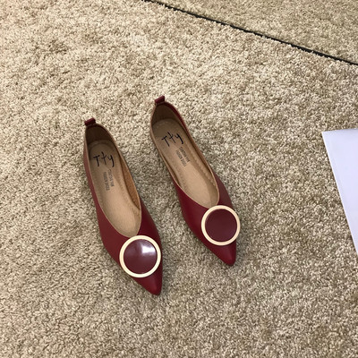 Női bőr cipő fém gyűrűvel