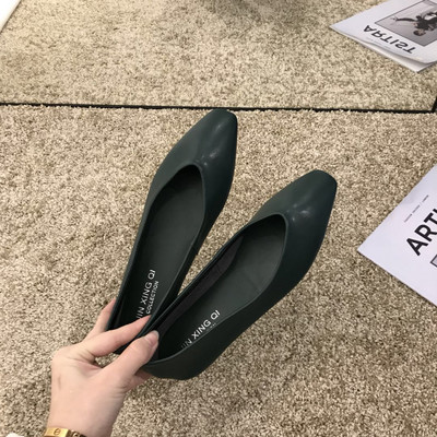 Új modell női hegyes cipő - műbőrből