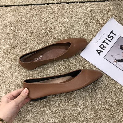 Új modell női hegyes cipő - műbőrből