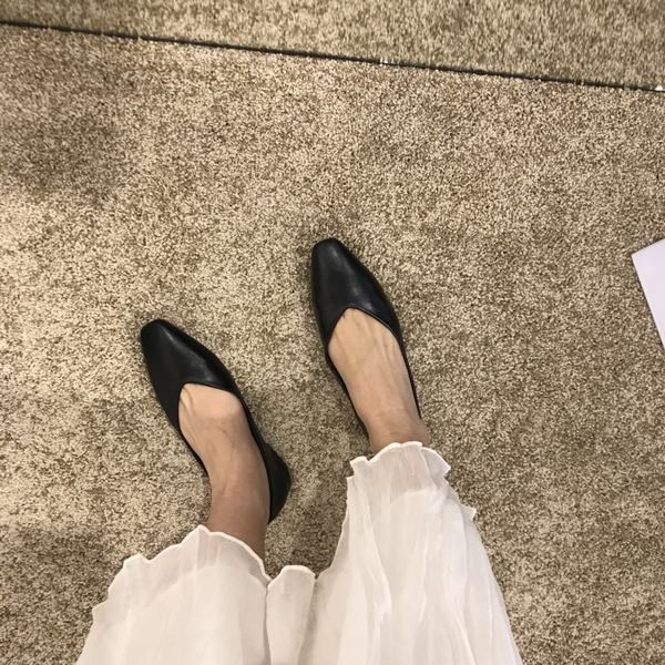 Új modell női hegyes cipő - műbőrből