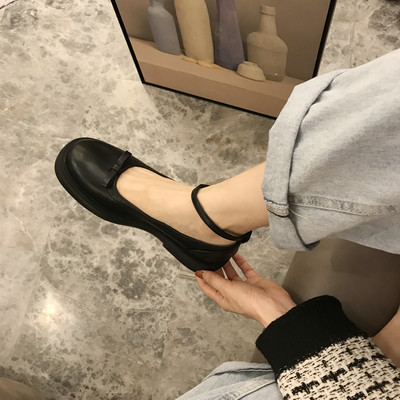 Bőr női cipő lapos talppal - két modell