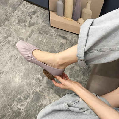 Női alkalmi cipő lekerekített eko bőrből készült modell vastag sarokkal több modellben