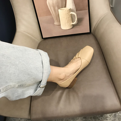 Női alkalmi cipő lekerekített eko bőrből készült modell vastag sarokkal több modellben