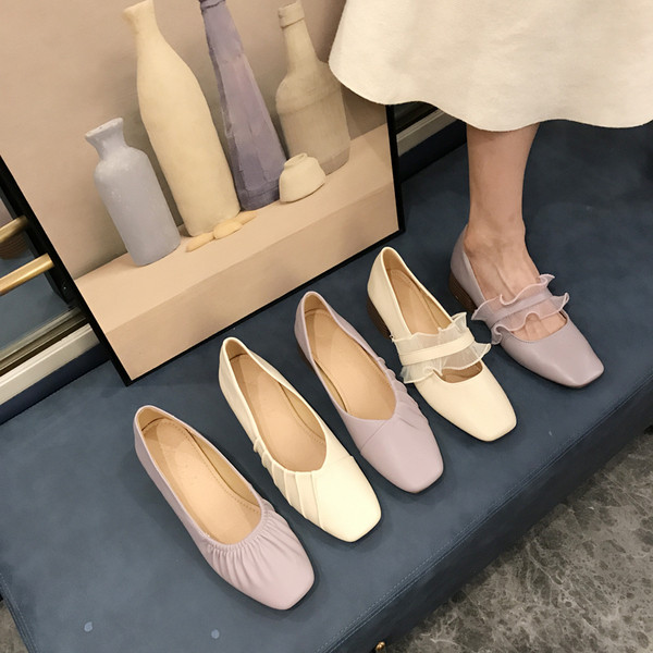 Női alkalmi cipő lekerekített eko bőrből készült modell vastag sarokkal több modellben