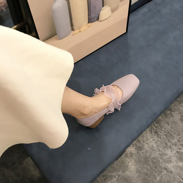 Női alkalmi cipő lekerekített eko bőrből készült modell vastag sarokkal több modellben