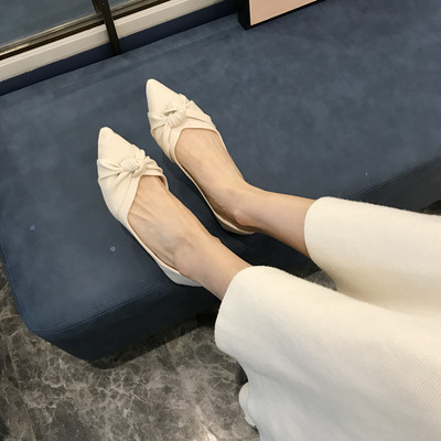 Alkalmi női hegyes cipő három modellben - lapos talp