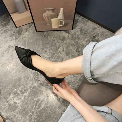 Alkalmi női hegyes cipő három modellben - lapos talp