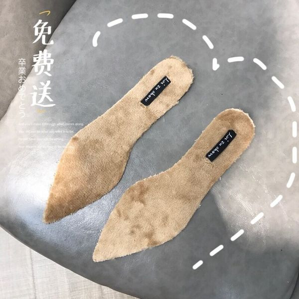 Alkalmi női hegyes cipő három modellben - lapos talp