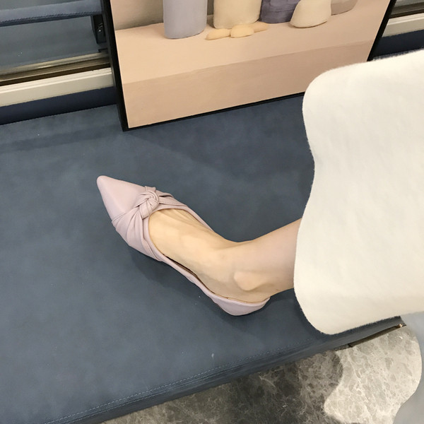 Alkalmi női hegyes cipő három modellben - lapos talp