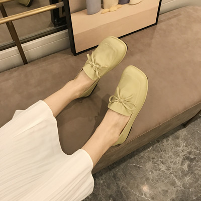 Alkalmi női bőrcipő fém elemmel - többféle modell