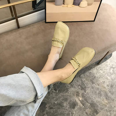 Alkalmi női bőrcipő fém elemmel - többféle modell