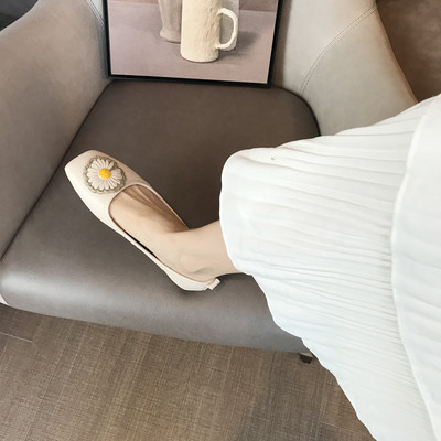 Női bőrcipő 3D virág elemmel - két modell