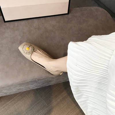 Női bőrcipő 3D virág elemmel - két modell