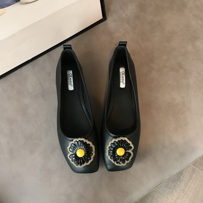 Női bőrcipő 3D virág elemmel - két modell