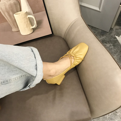 Öko bőrből készült női cipők új modellje több modellben