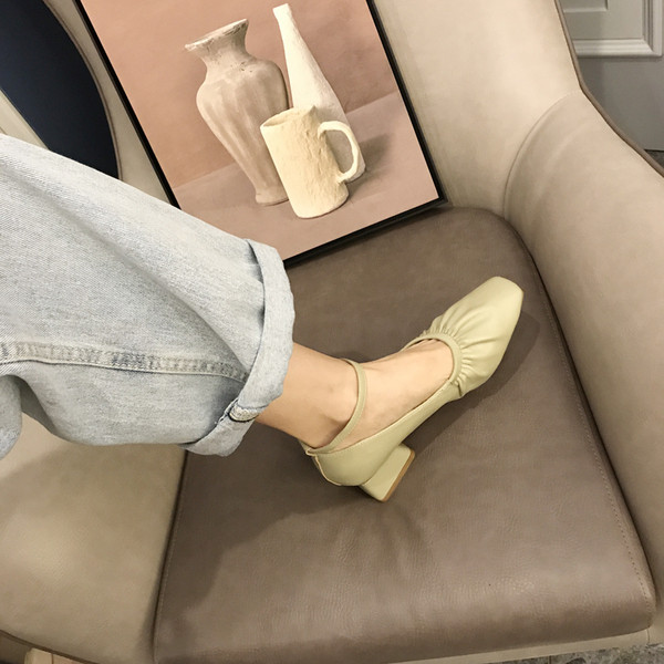 Öko bőrből készült női cipők új modellje több modellben