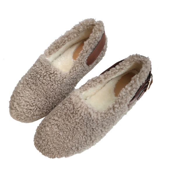 Alkalmi női pehelycipő bőr csattal - két modell