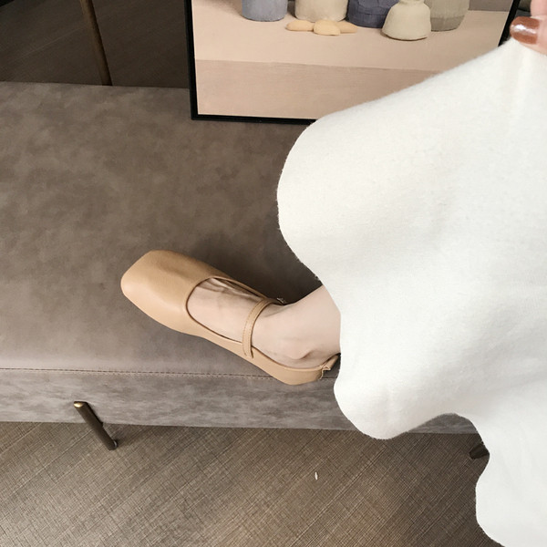 Modern női bőrcipő - balerina típusú