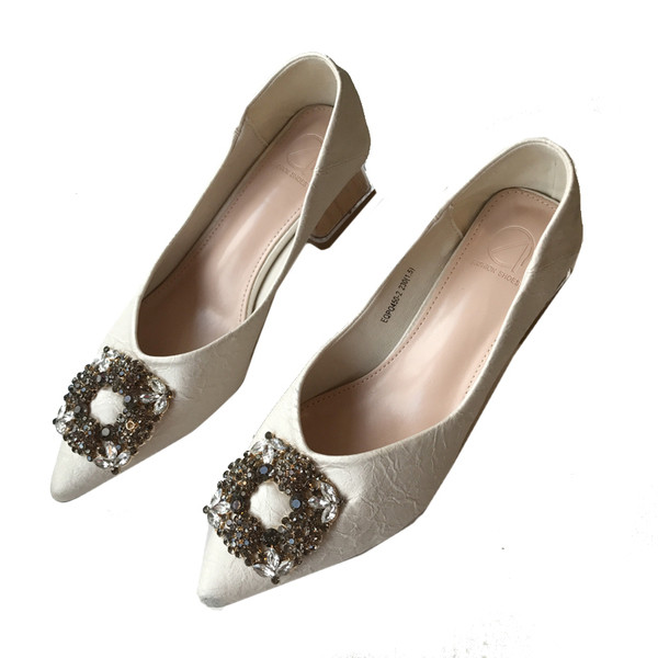 Moderni ženski model cipela na špic s petom od 3,5 cm