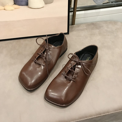 Női bőr fűzős cipő - két modell