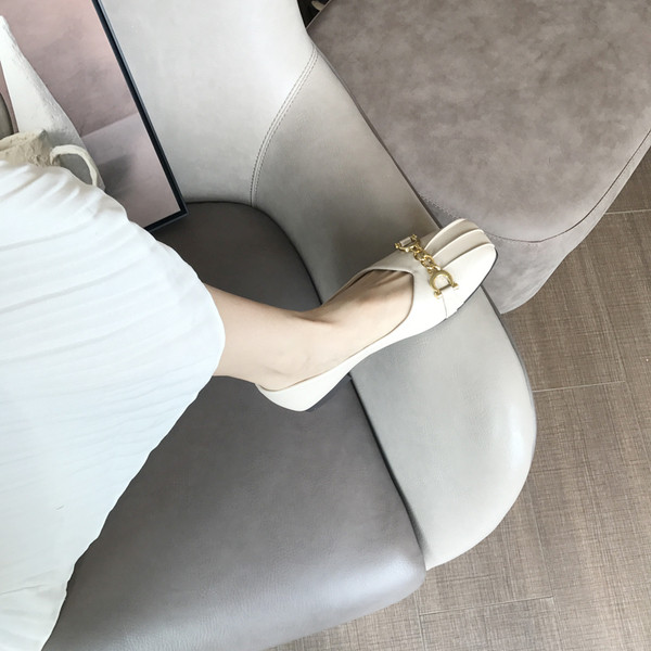 Ženske casual cipele s ravnim potplatom - nekoliko modela